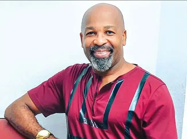 Event organisers hold back award plaque after actor Yemi Solade refused to pay for an award