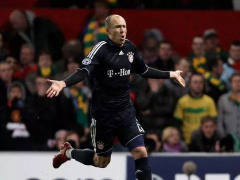 Arjen celebrates his away goal winner against Manchester United - Bayern Munich
