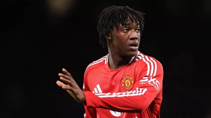 MANCHESTER, ENGLAND - DECEMBER 30: Kobbie Mainoo of Manchester United during the Premier League match between Manchester United FC and Newcastle United FC at Old Trafford on December 30, 2024 in Manchester, England. (Photo by Simon Stacpoole/Offside/Offside via Getty Images)