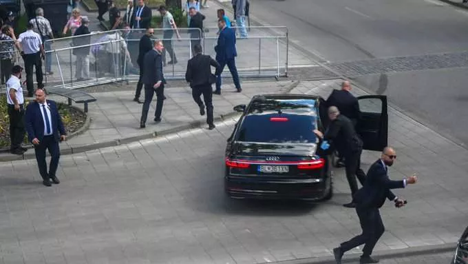 Slovakian Prime Minister in life threatening condition after being shot by a 71-year-old assassin (photos/videos)