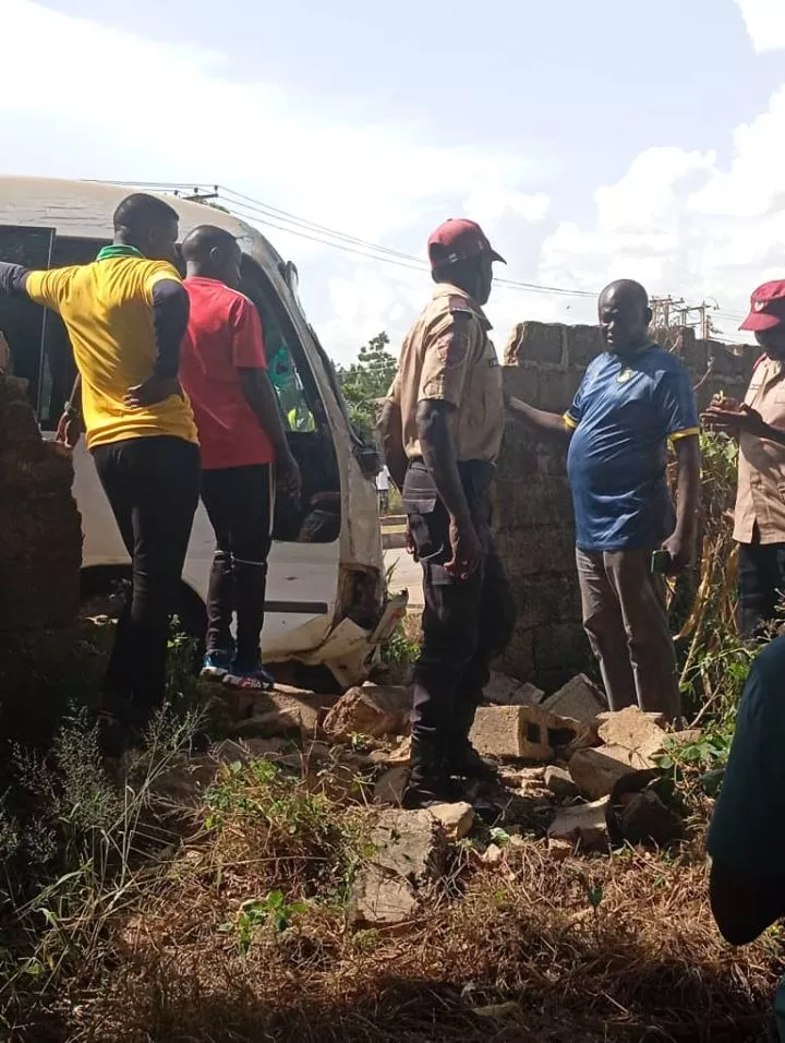 Driver, players injured as Kano Pillars team bus crashes