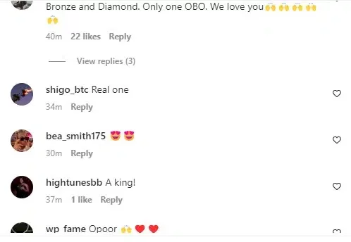 Netizens react as Davido gifts driver diamond pendant worth millions of naira (Video)