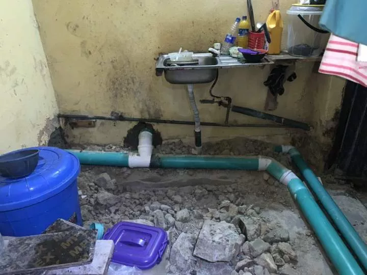 Tenant in shock after landlord invaded his home to pass toilet pipes from two other apartments through his apartment (photos/video)