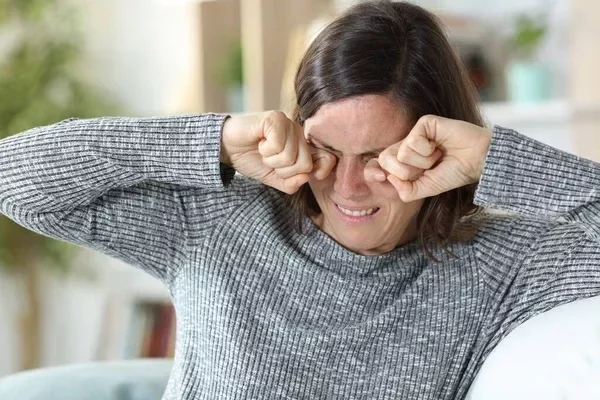 How to Alleviate Itchy Eyes: 9 Home Remedies for Relief - Stock Photo