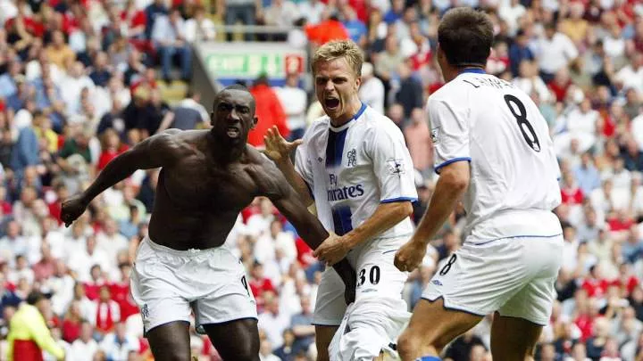 Chelsea celebrate beating Liverpool in August 2003