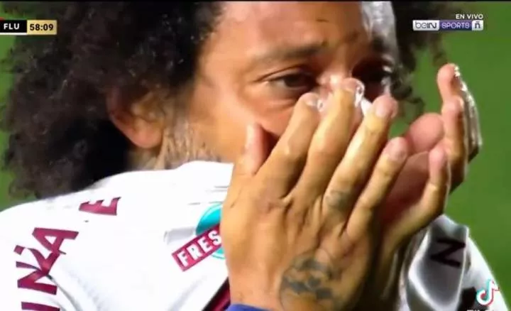 Real Madrid legend Marcelo sent off in tears after accidentally breaking opponent's leg (Video)