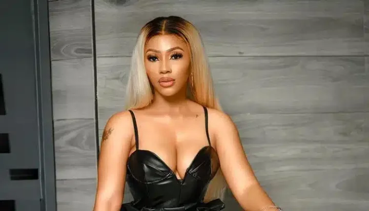 #BBNaija : Mercy Eke tackles Ike for being too close to Ceec