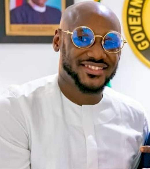 Singer 2Face Idibia reacts after a hotel in his homestate, Benue, cuts a bar soap into two for lodgers to share