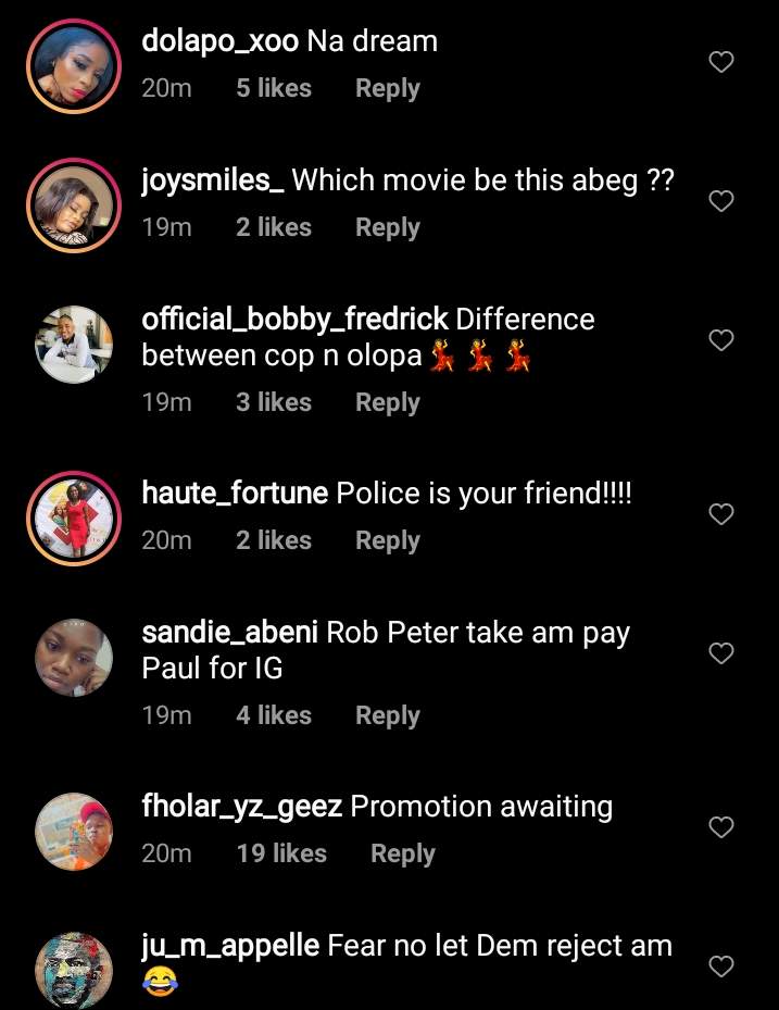 Detty December: Policeman stops tricyclist, gifts him and passengers 5k each for Christmas in Enugu