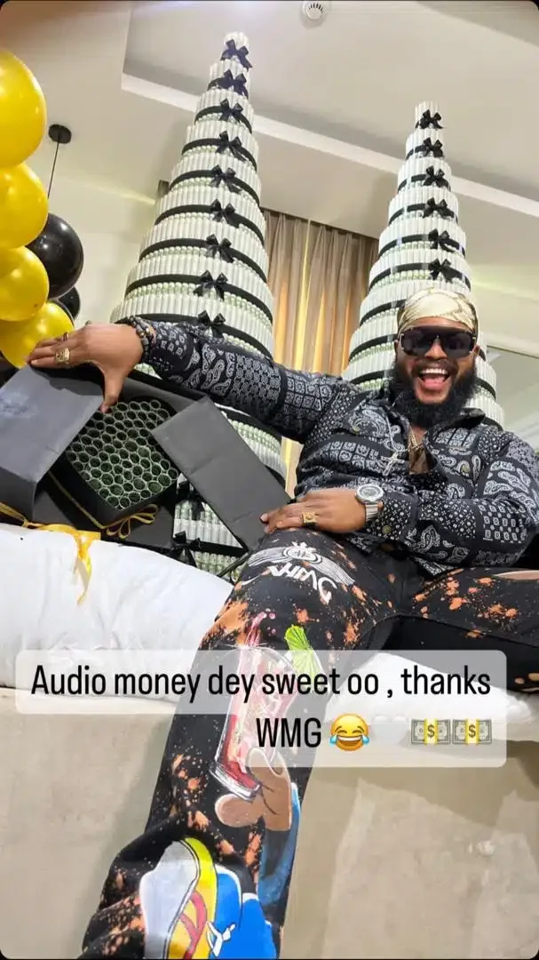 'Audio money dey sweet o' - Fans shower Whitemoney with lavish gifts amidst allegations of 'fake life'