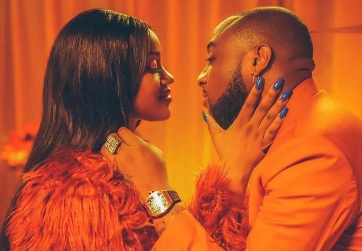 Singer, Davido replies fan who asked about his wife, Chioma's whereabouts amid alleged pregnant babymama saga