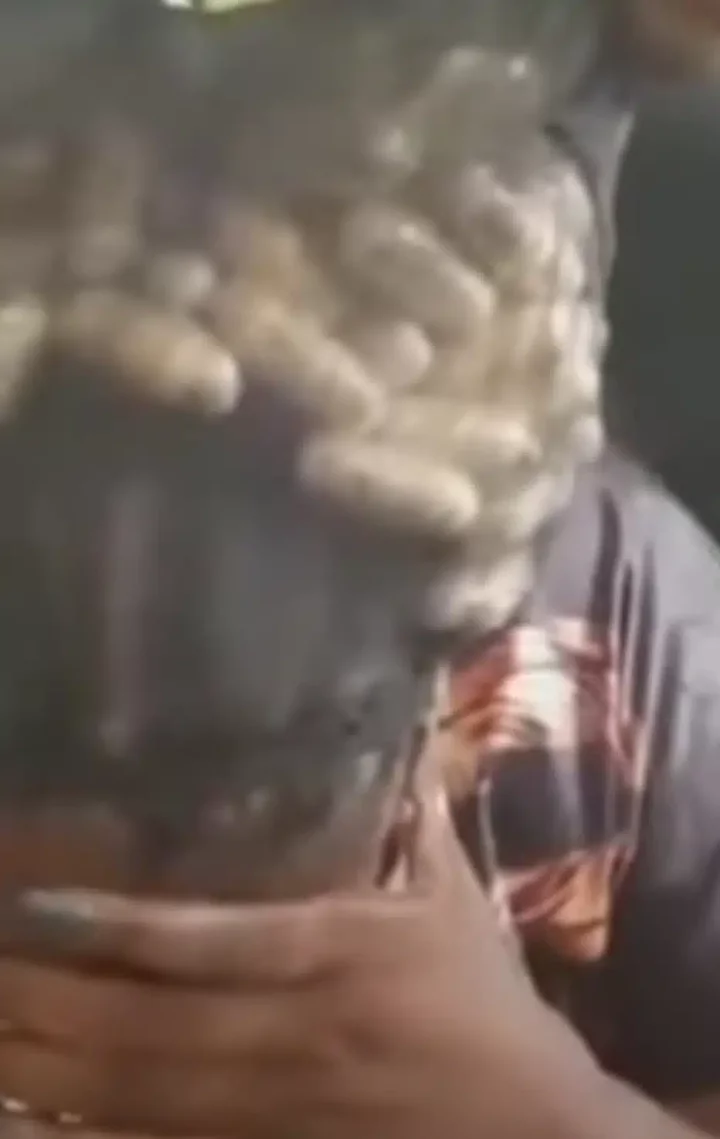 Drama at airport as lady hides drugs under wig (Video)