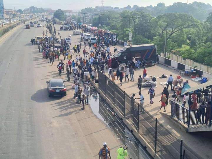 Commuters stranded as Lagos drivers commence strike