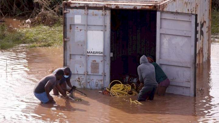 Floods kill more than 250 in South Africa