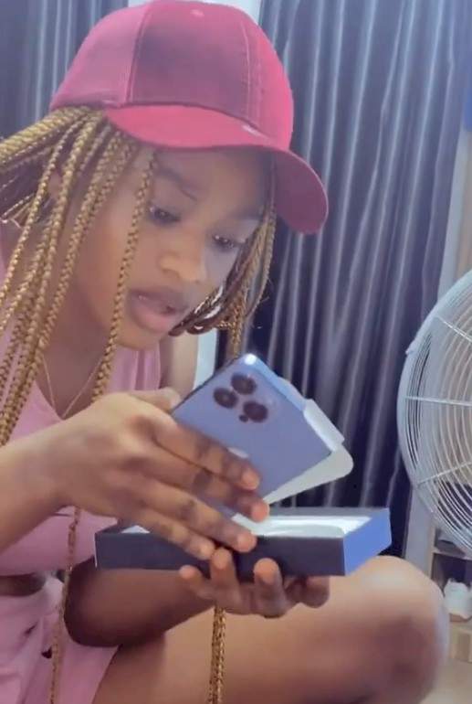 Goals! Lady surprises her best friend with an iPhone 13 to celebrate 2 years of friendship (WATCH)