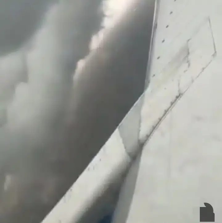 Passengers go into prayer as plane experiences turbulence on a flight from Uyo to Lagos (Video)