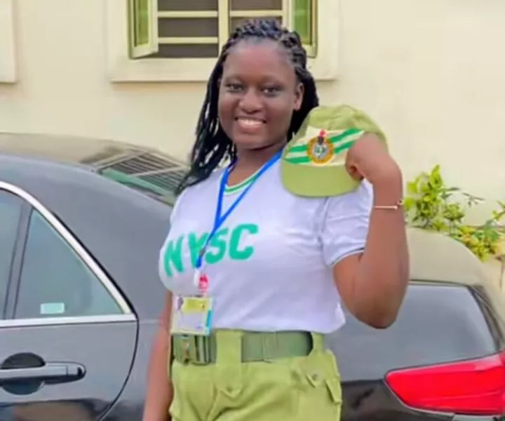 Youth corps member recreates mother's NYSC photo 24 years later with own daughter