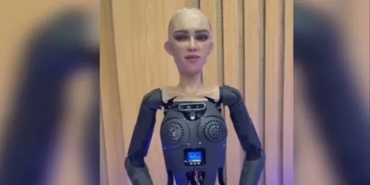 University of Zimbabwe unveils country's first humanoid robot named Sophia