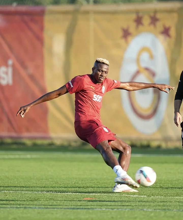 Transfer: Osimhen takes decision on leaving Galatasaray for EPL club in January