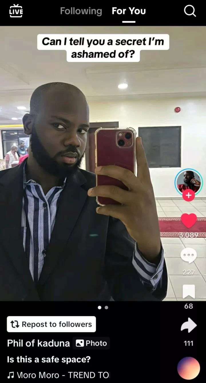 25-year-old man, jobless and living with parents, brags about iPhone 13 as achievements