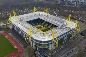 Top 10 Best Football Stadiums in the World 2025