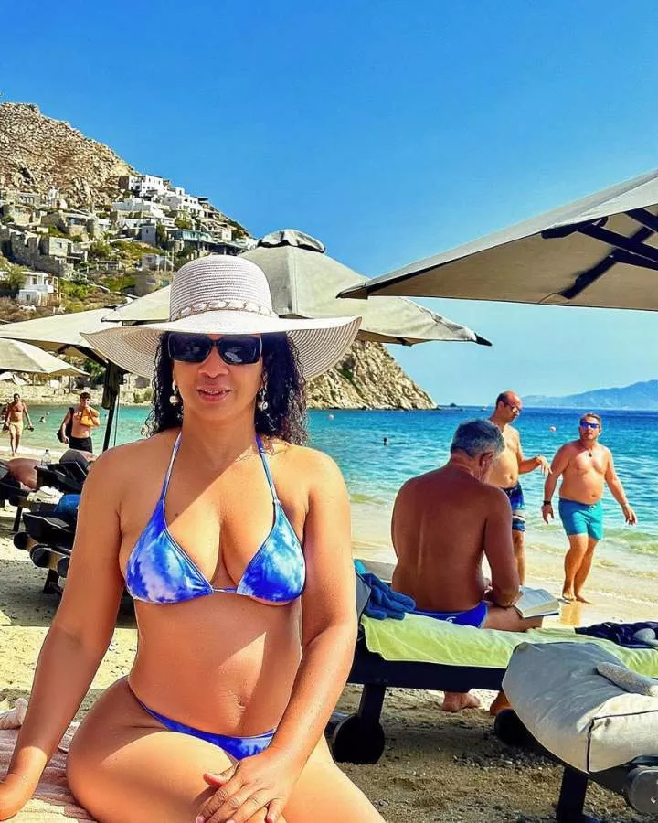 Veteran actress, Ibinabo Fiberesima, flaunts her hot bod in sexy bikini photos