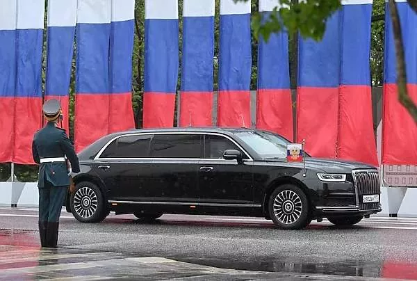 Vladimir Putin Sworn-in For A Record 5th Term, Chauffeured In Armored Aurus Senat L700 Limousine - autojosh 