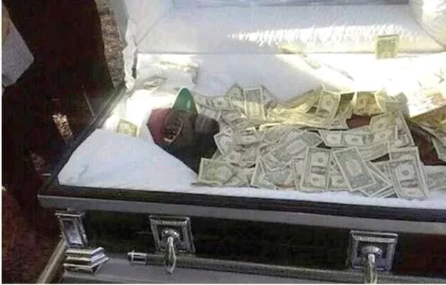 See The People Who Are Buried with Their Wealth