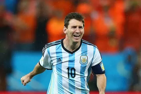 Lionel Messi and the 7 times he carried the burden of leading Argentina and Barcelona on his back.