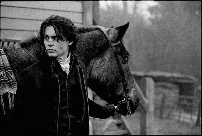 Johnny Depp Saved The Old Horse Goldeneye From Sleepy Hollow Who Played Crane's Companion, Gunpowder. The One-Eyed Horse Was Originally Set To Be Euthanised After Production Was Completed. But Depp Stepped In And Adopted Goldeneye After Finishing The Movie - 1999