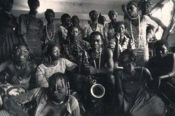 See How Fela Kuti Married 27 Women In One Day
