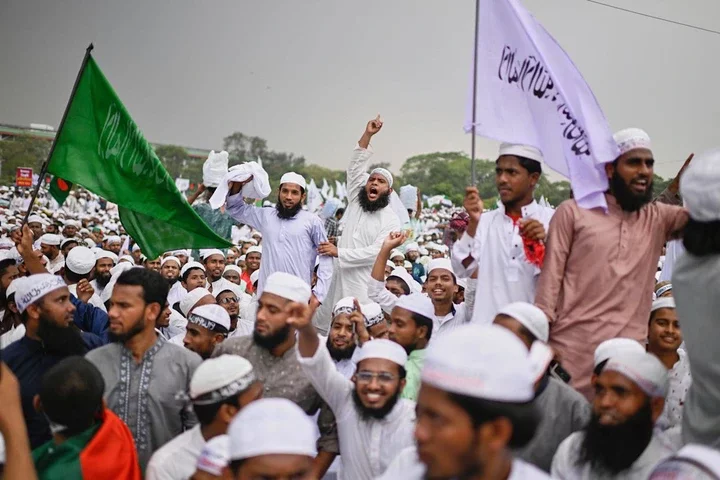 Thousands of activists of Islamist group Hefazat-e-Islam denounce proposed recommendations for equal rights for Muslim women, at a protest rally in Dhaka, Bangladesh, Saturday, May 3, 2025. (AP Photo/Mahmud Hossain Opu)