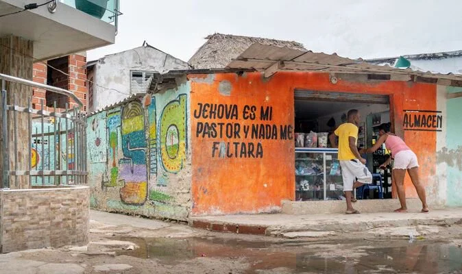 World's most crowded island that's smaller than a football pitch and 800 people live there