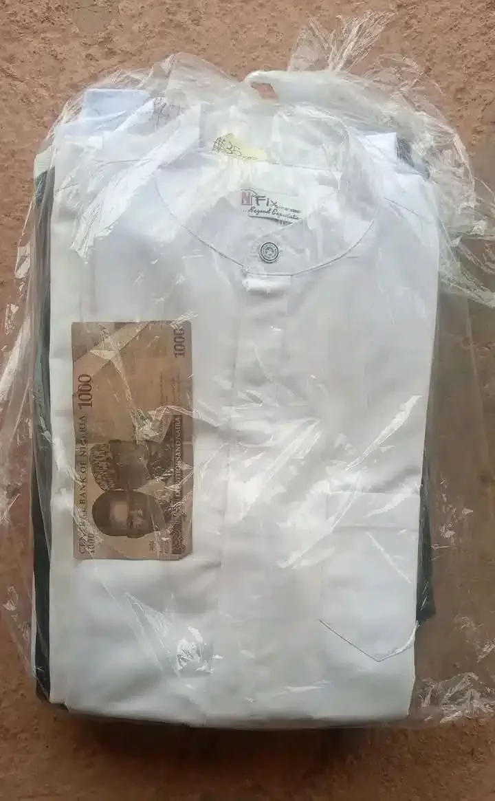 Man shocked as dry cleaner returns cash found in his clothes