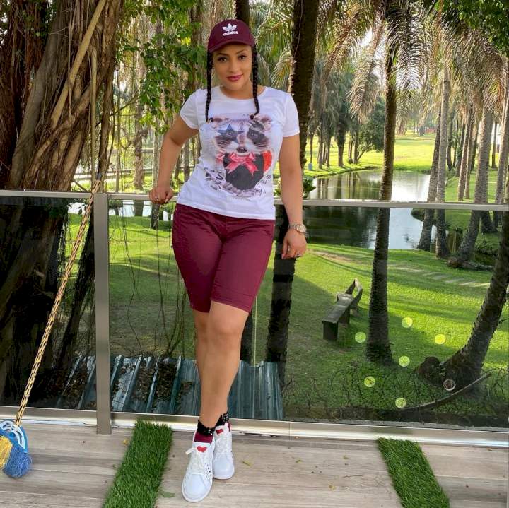 51 and Fabulous! Actress Lilian Bach shares lovely new photos