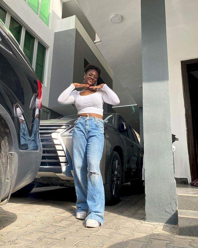 Annie Idibia laments as 13-year-old daughter takes driving lesson (Video)