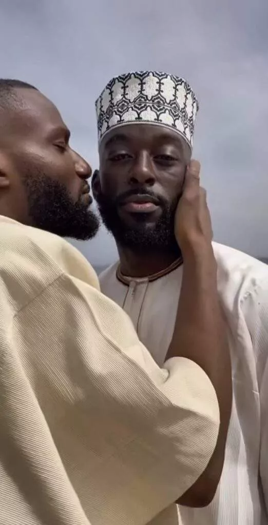 Nigerian gay couple make many blush as they celebrate their traditional wedding