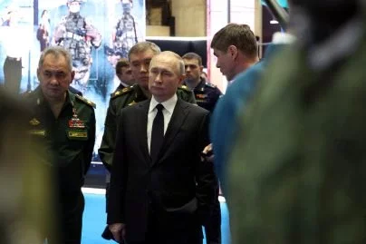 President Putin Puts Satan II Missile, Capable of Wiping London on Combat Duty (Photos)