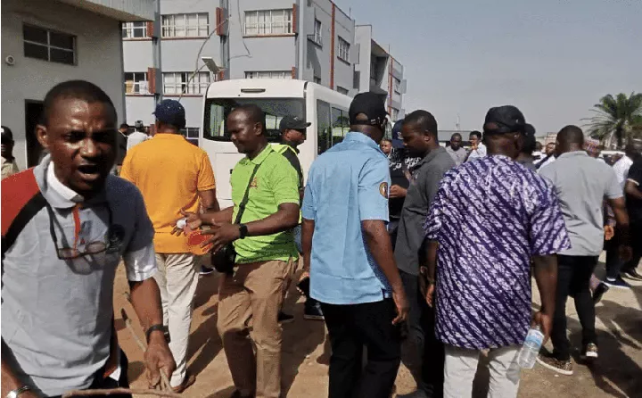 Strike: Labour Leaders Chase Out FIRS Staff with Cane, Shut Down Lagos Office (Photos)