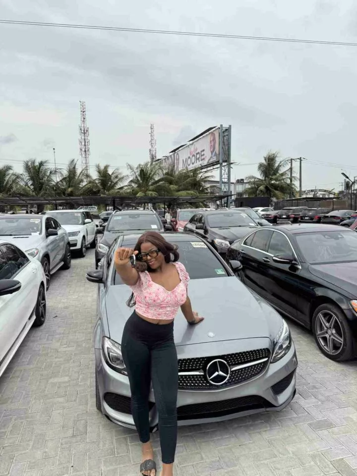 Lady who saved N200K daily gets dragged after she revealed she dated yahoo boys