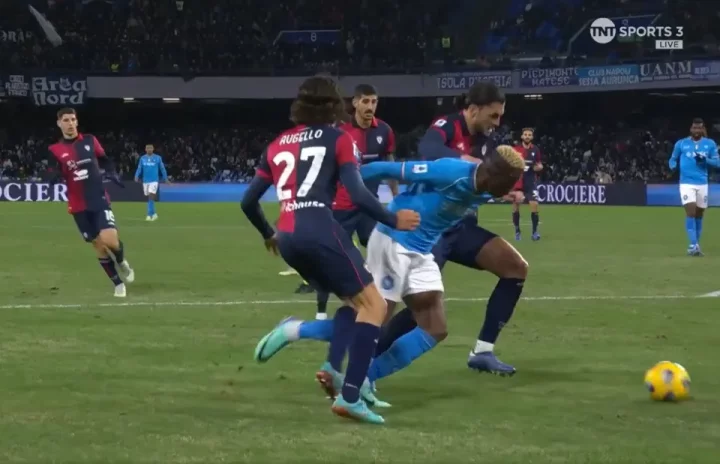Victor Osimhen leaves Chelsea fans purring after pulling off 'insane' assist for Napoli's Khvicha Kvaratskhelia (Video)