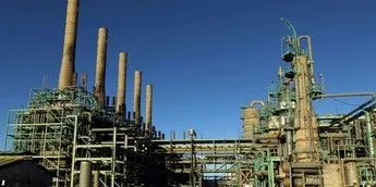 Nigeria looks to expand oil output with massive 500,000 bpd refinery deal