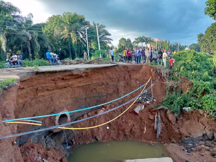 Flood partly washes off bridge connecting Nasarawa to northeast and southeast states 