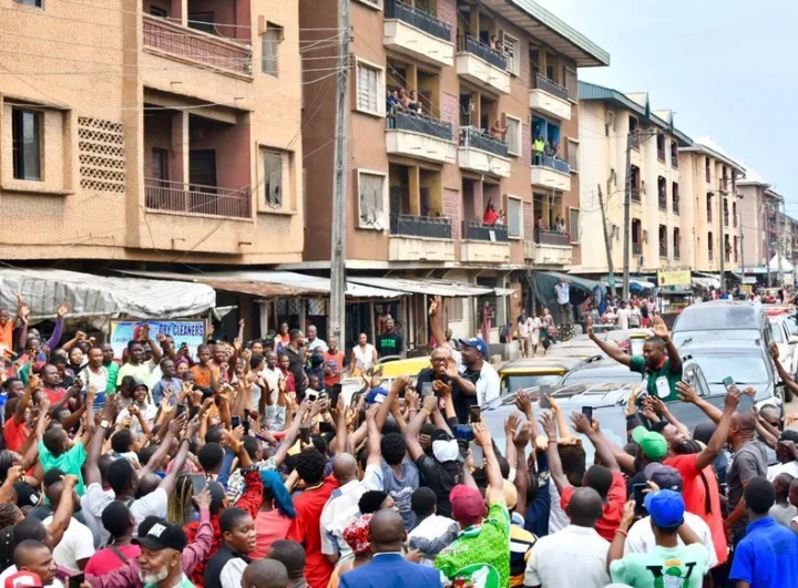 Massive crowd follows Peter Obi as he marches through 3 states on Saturday