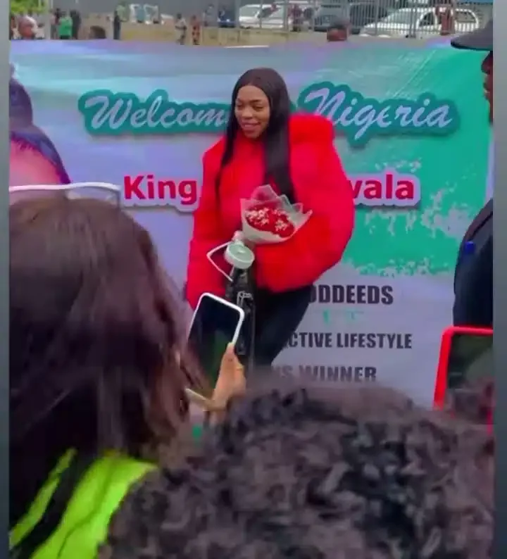 BBTitans: Police band, fans give Khosi a royal welcome as she arrives Nigeria (Video)