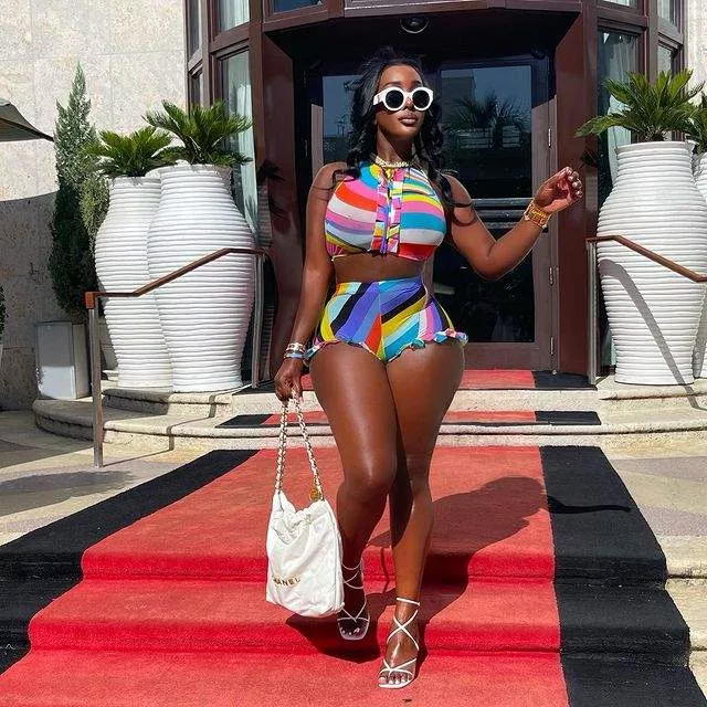 Check out eye-popping  photos of Anita Brown, the American lady claiming she is expecting a child with Nigerian singer, Davido.