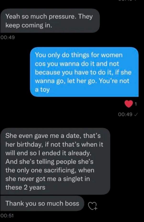 Man whose girlfriend gave him a deadline to buy her an iPhone 11 ends relationship (Screenshots)