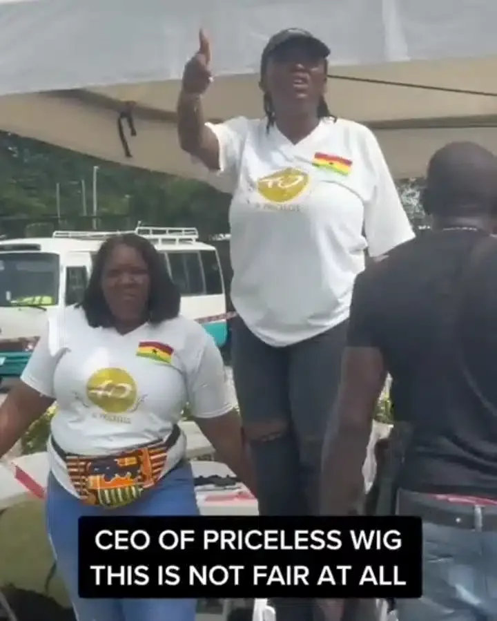 'Go back to your country' - Ghanaian Wig Sellers Association disrupt wig fair organized by Nigerian wig seller (Video)