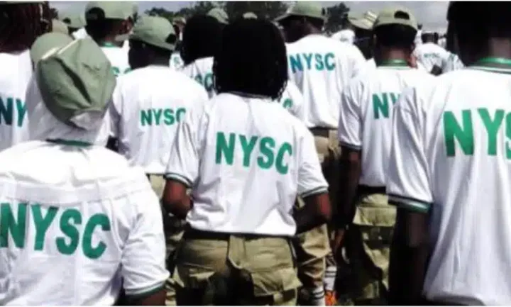 NYSC worker quits job after staying in Lagos traffic for 8 hours