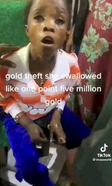 Woman nabbed after reportedly stealing and swallowing gold jewelry worth N1.5 million in a store (video)